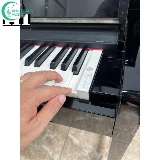 CLAVINOVA CLP s306